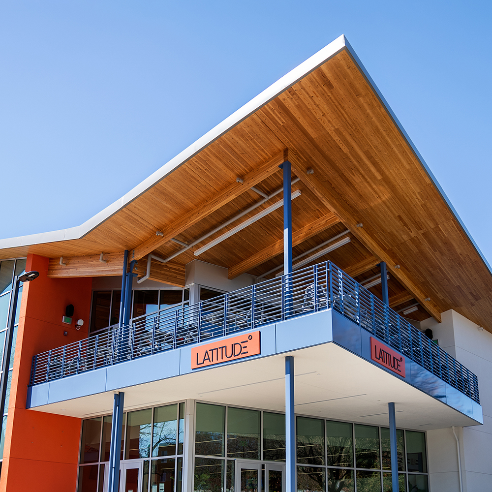 Latitude dining commons