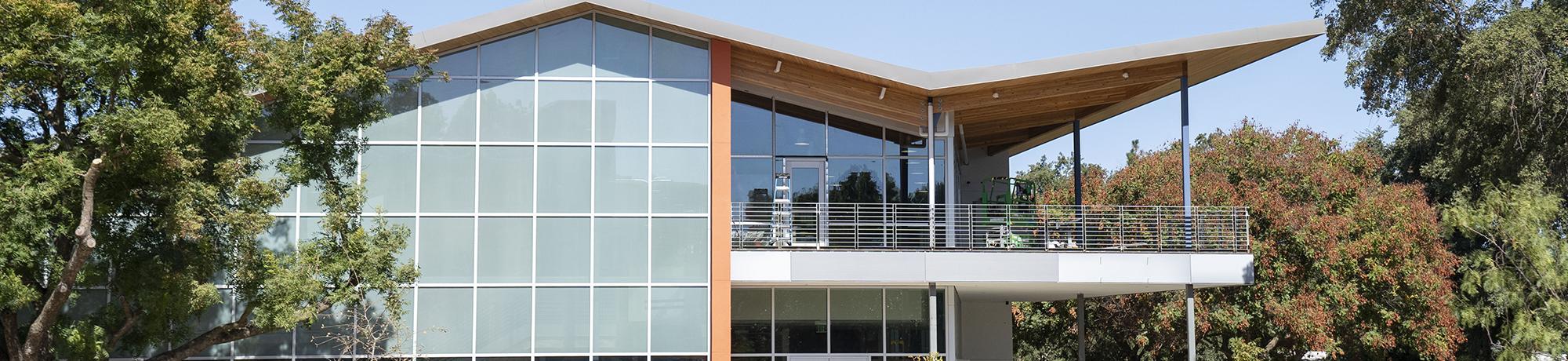 exterior of latitude dining commons uc davis